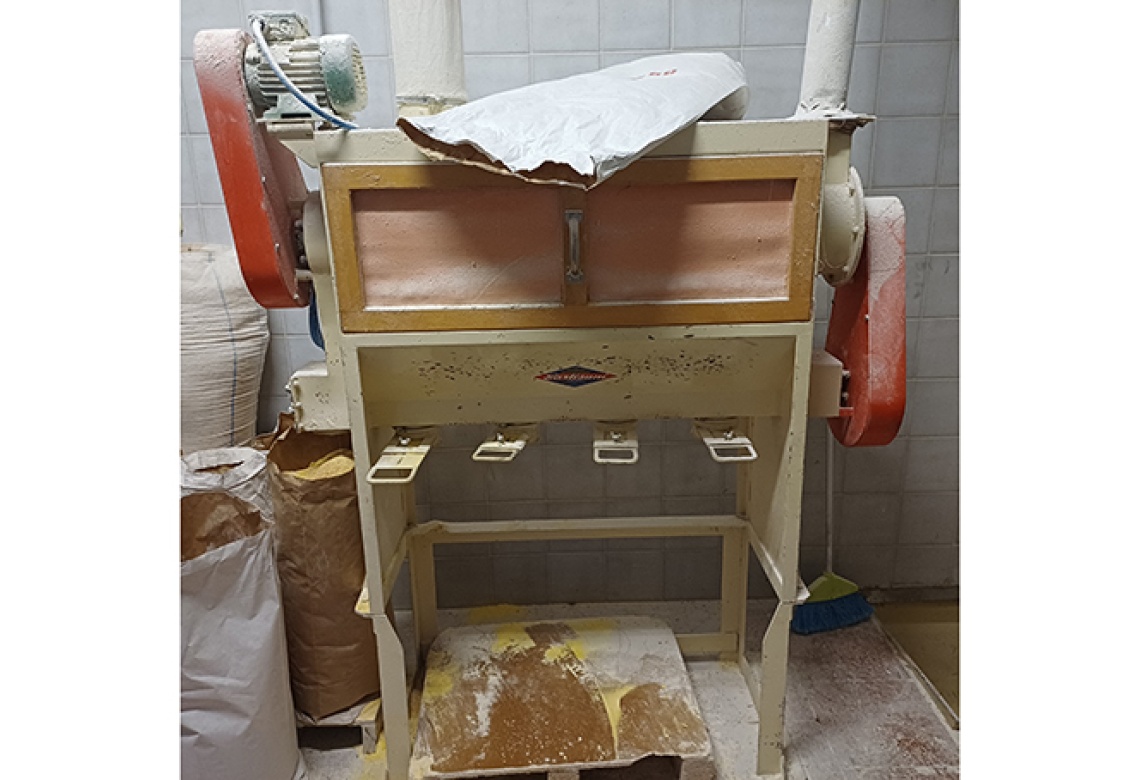 Compendio mobiliare costituito da un ingente quantitativo di materiali