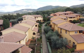 Mare, case vacanze, Toscana, Italia, Follonica, gare, posti auto, magazzini